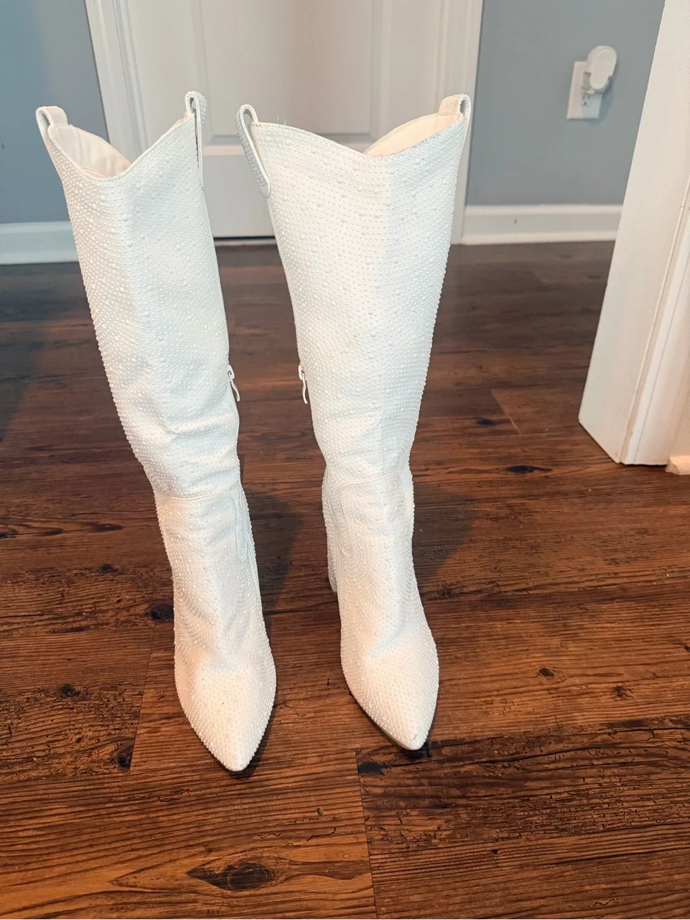 White Knee-High Pointed Toe Women's Boots